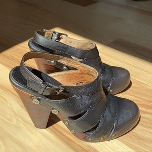NWOT FRYE Flora Stitch Slingback Heels